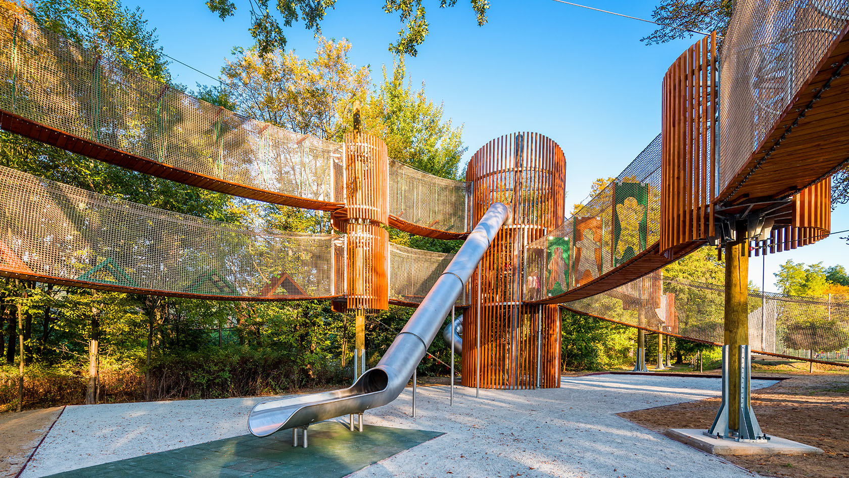 Zjeżdżalnia z wieży